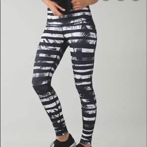 Lululemon high waisted palm leggings